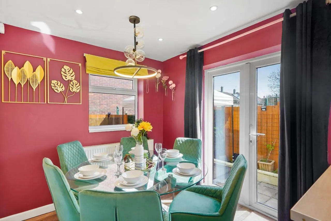 Designer House In Bristol - Hot Tub - Sleeps 10 Apartment United Kingdom